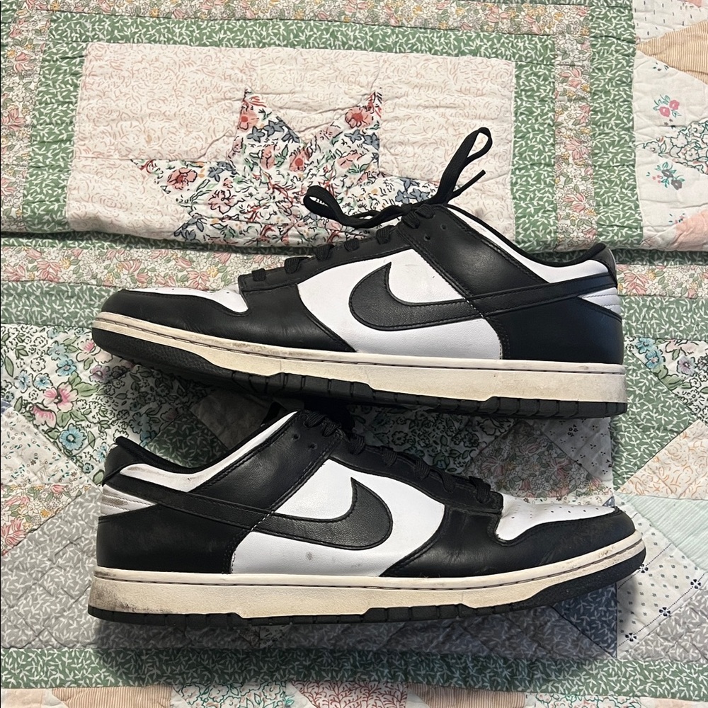 Nike Panda Dunks